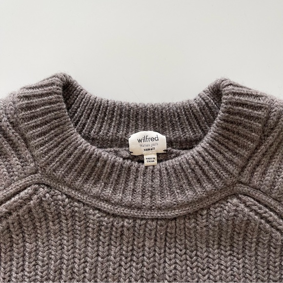 Aritzia Wilfred Italian Yarn Sweater in XS - Picture 3 of 5